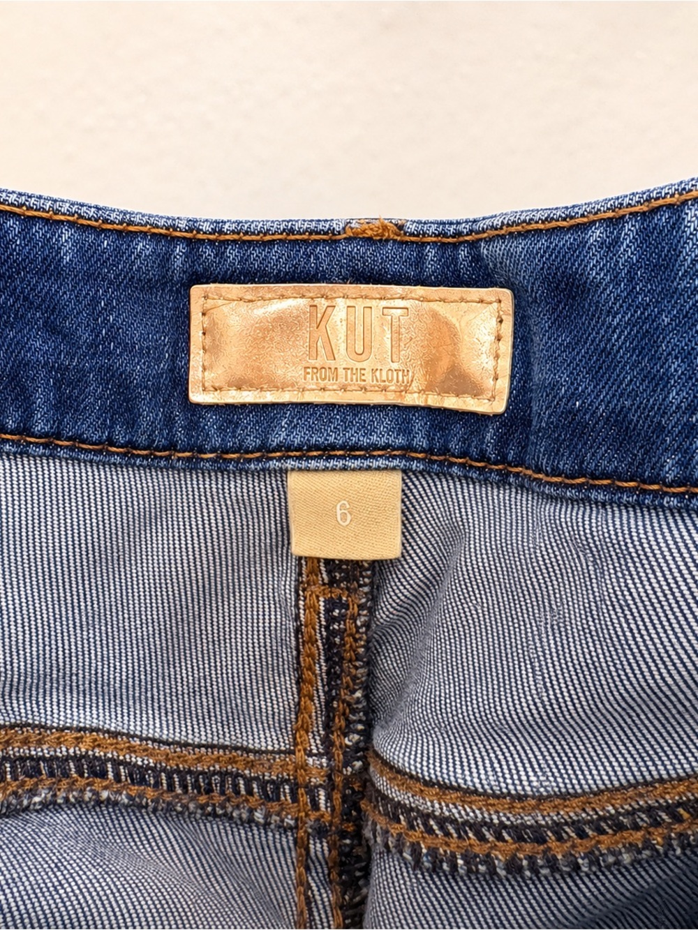KUT From The Kloth Meg Fab Ab Wide Leg Jeans Size 6 Medium Wash Raw Hem - Picture 3 of 4